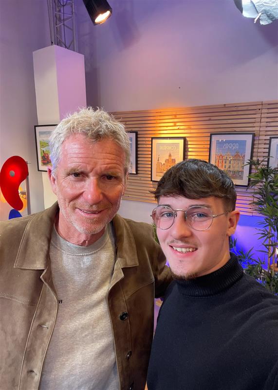 Selfie avec Denis Brogniart